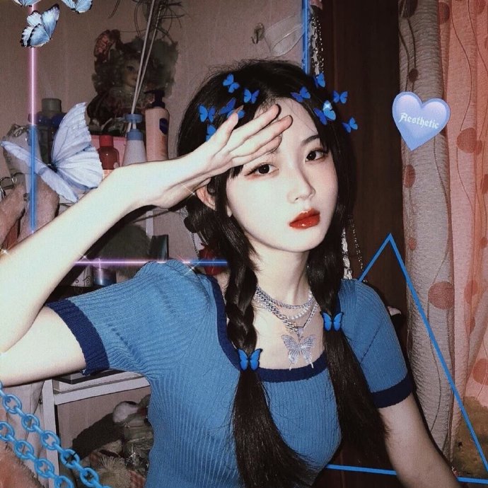 乖巧可爱的蓝色梦幻微信头像