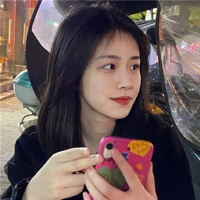 招桃花的女生头像