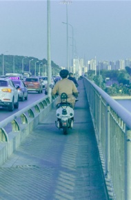 清冷的很有感觉的微信背景图