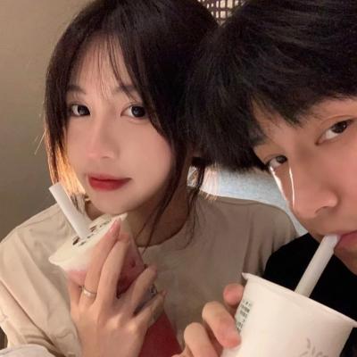 一人一张很甜的情侣头像