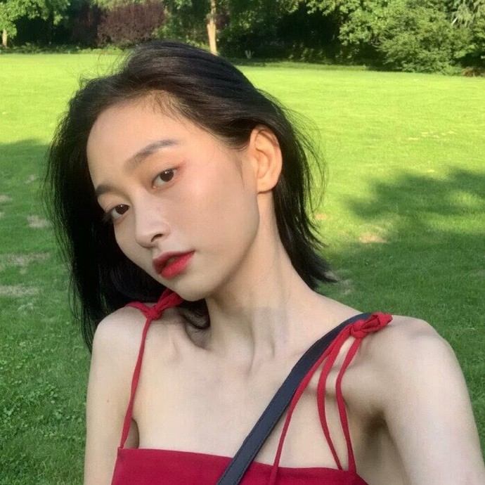 阳光青春的女孩微信头像