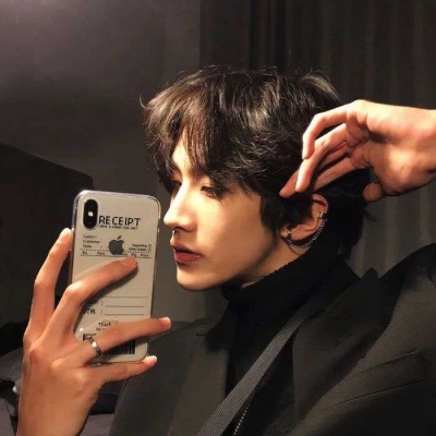 冷酷帅气真人霸气男生微信头像