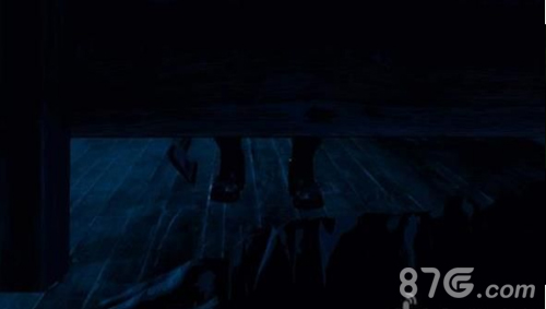 一个背叛全世界的女孩