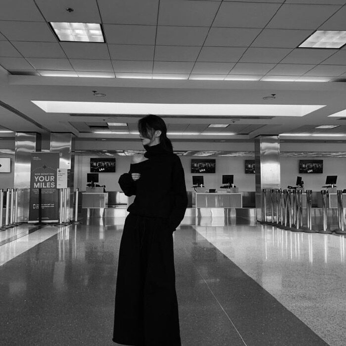 超拽超酷的盐系小姐姐微信头像