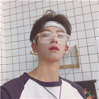 阳光帅气积极男生微信头像