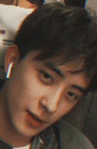 阳光帅哥热门微信聊天背景图