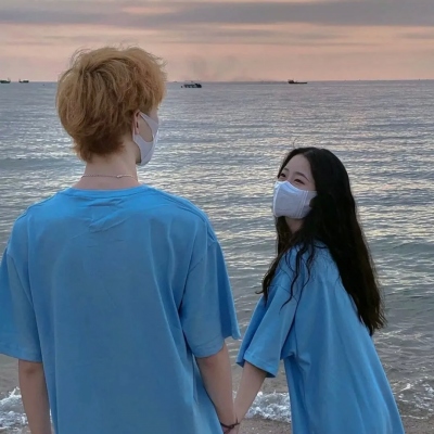 甜蜜幸福的双人情侣微信头像