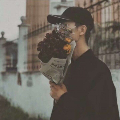 悲痛欲绝看到很扎心的伤感微信头像