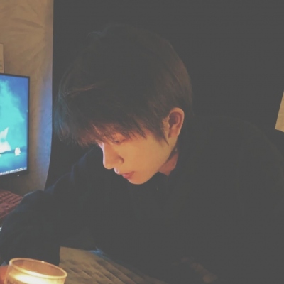 ins极简风霸气酷拽的男生微信头像