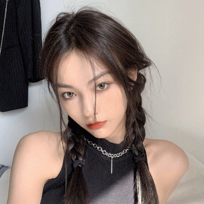 好看的超酷女孩微信头像