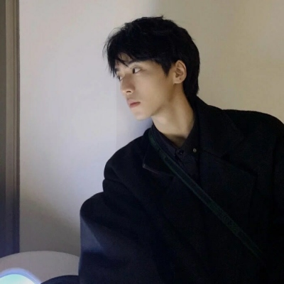 很酷很飒的男生微信头像