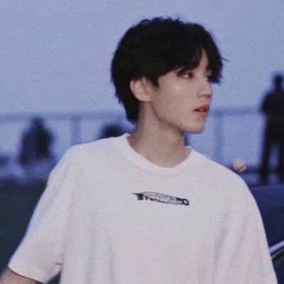 阳光帅气暖男微信头像