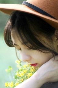 长相清纯的校花级美女图片