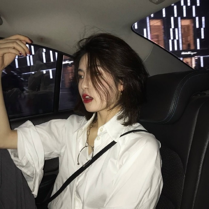 可A可萌的小姐姐微信头像