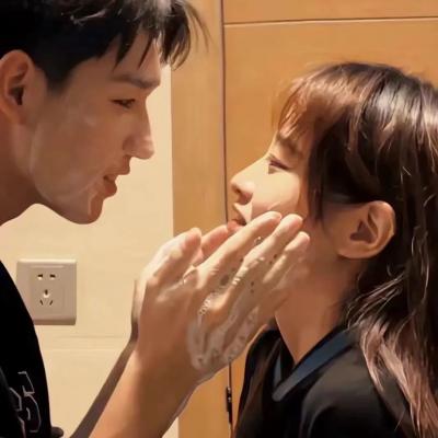 甜蜜到心坎上的情侣头像