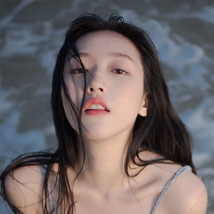 让人心动的一组女生微信头像